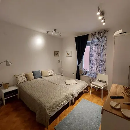 Yes Apartment *