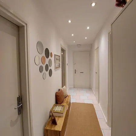 Yes Apartment *