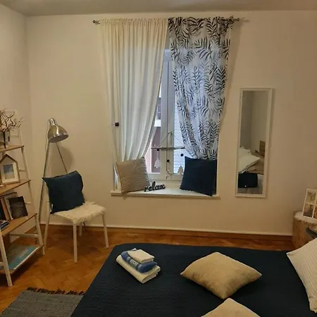 Yes Apartment *